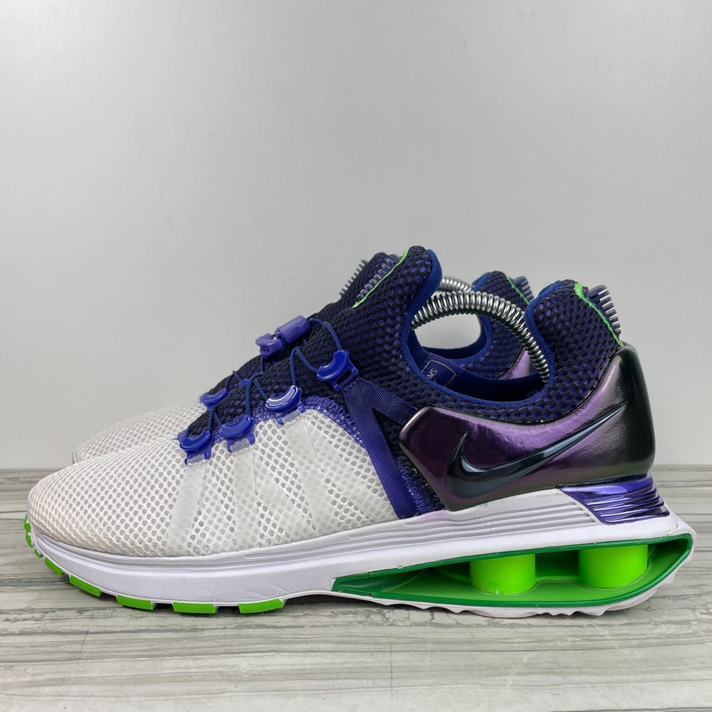 NIKE SHOX GRAVITY